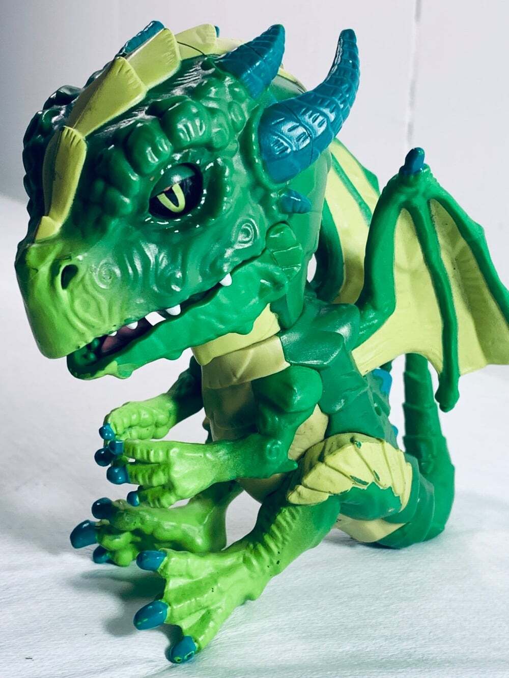 Fingerlings Untamed - Venom the Green Dragon untested